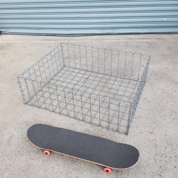 978mm L x 750mm W x 300mm H, 75x75mm, AL-TEN