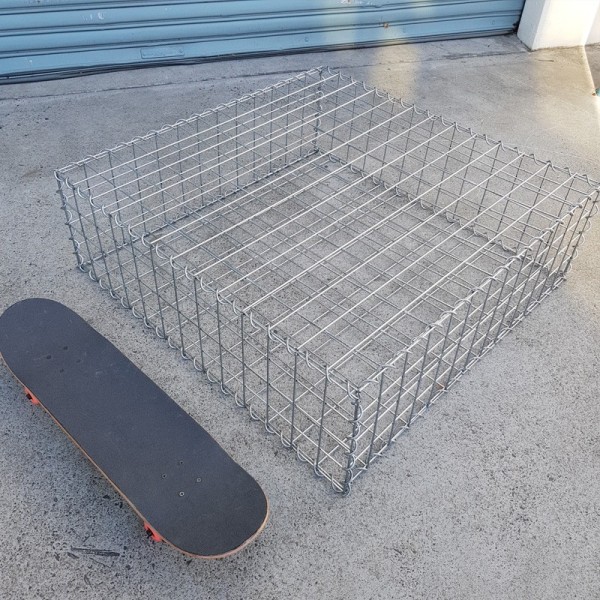 978mm L x 978mm W x 300mm H, 75x75mm, AL-TEN