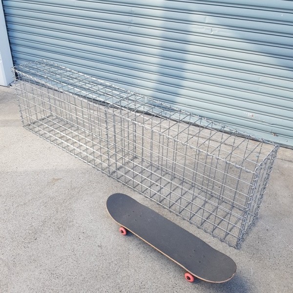 1950mm L x 300mm W x 528mm H, 75x75mm, AL-TEN