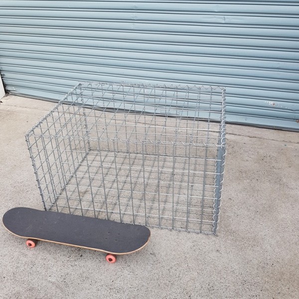 978mm L x 750mm W x 528mm H, 75x75mm, AL-TEN