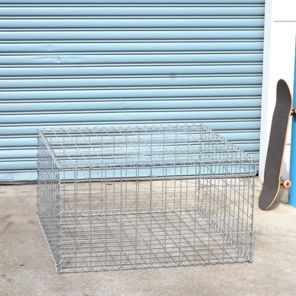 978mm L x 978mm W x 528mm H, 75x75mm, AL-TEN