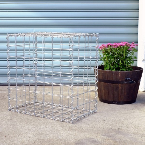 528mm L x 300mm W x 528mm H, 75x75mm, AL-TEN